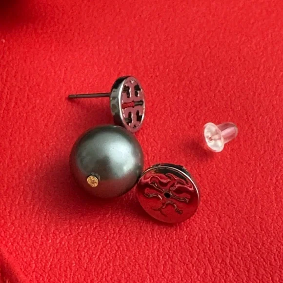 NEW Tory Burch Silver and Gray Pearl Drop Earrings - Picture 3 of 7
